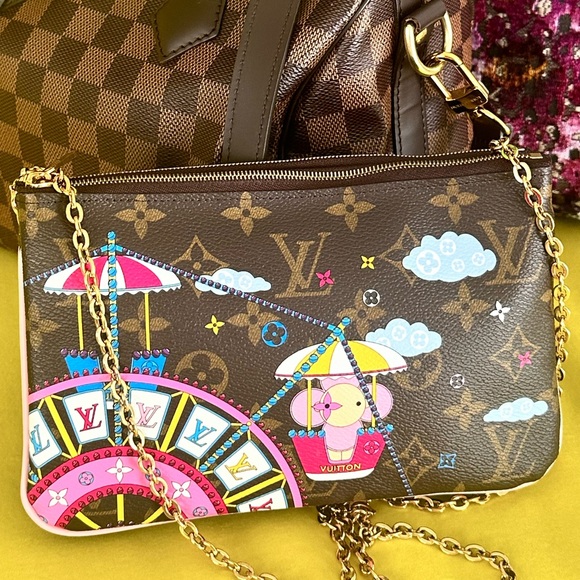 SALE 🌹🦢Louis Vuitton Double
Zip Pochette...Ballerina edition like new w dust bag - Picture 6 of 8